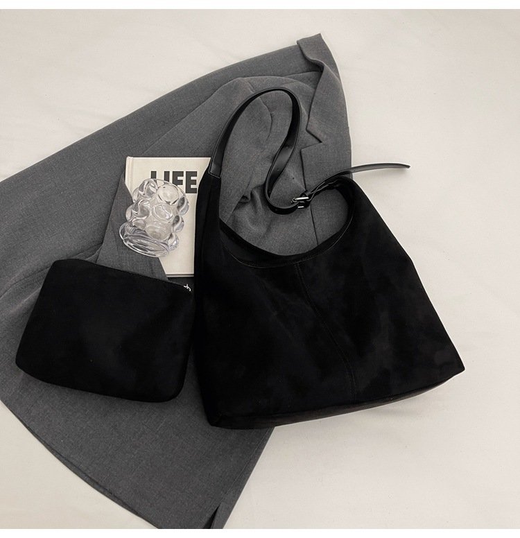 Autumn And Winter New Suede Bucket Bag Large Capacity Shoulder Underarm Tote Bag - Image 4