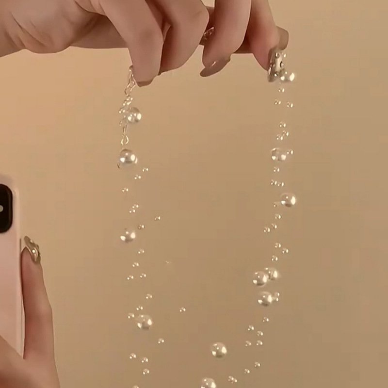 Women's Multi-layer Pearl Necklace Clavicle Chain - Image 4